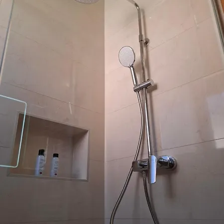 Toni Apartman *