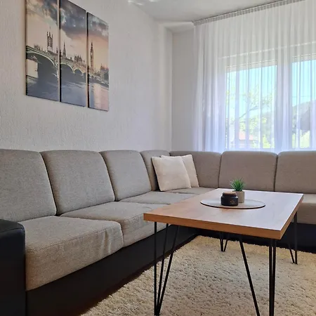 Toni Apartman *